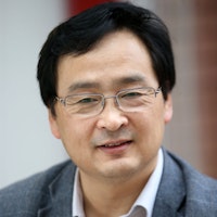 Yiqin Xue 